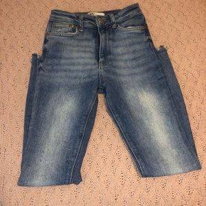 Zara High Rise Blue Wash Jeans Size 2